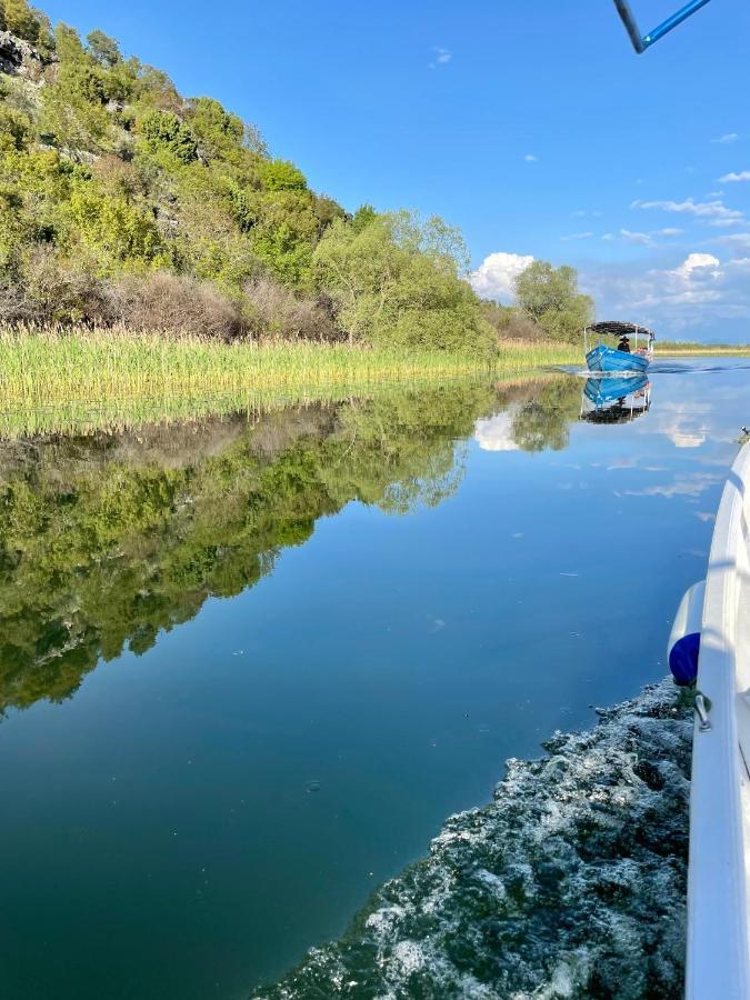 فيلا Lake House Puro Dodosi المظهر الخارجي الصورة